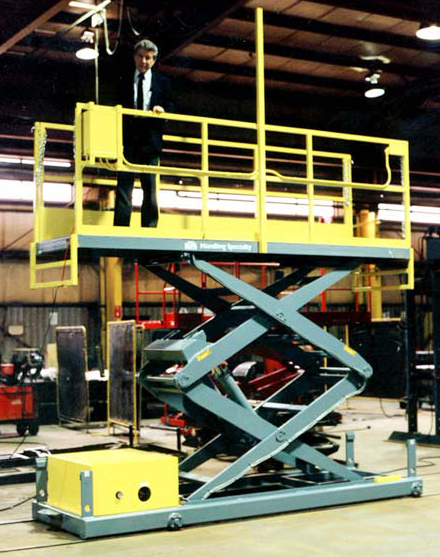 Traverse Personnel Gantry Lifts for Railroad Maintenance Facilities